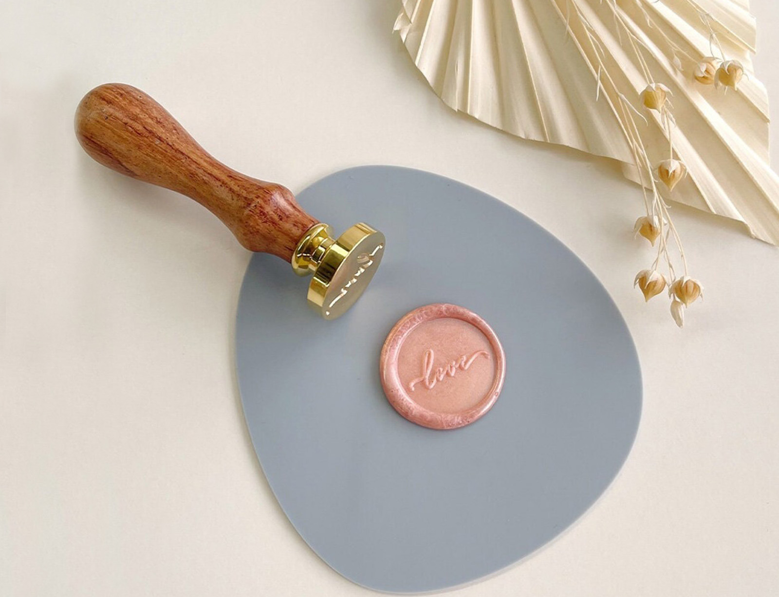  Wax seals for official documents